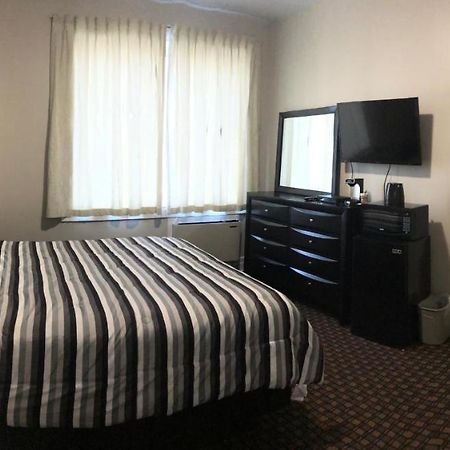 Royal Hotel Flin Flon Εξωτερικό φωτογραφία