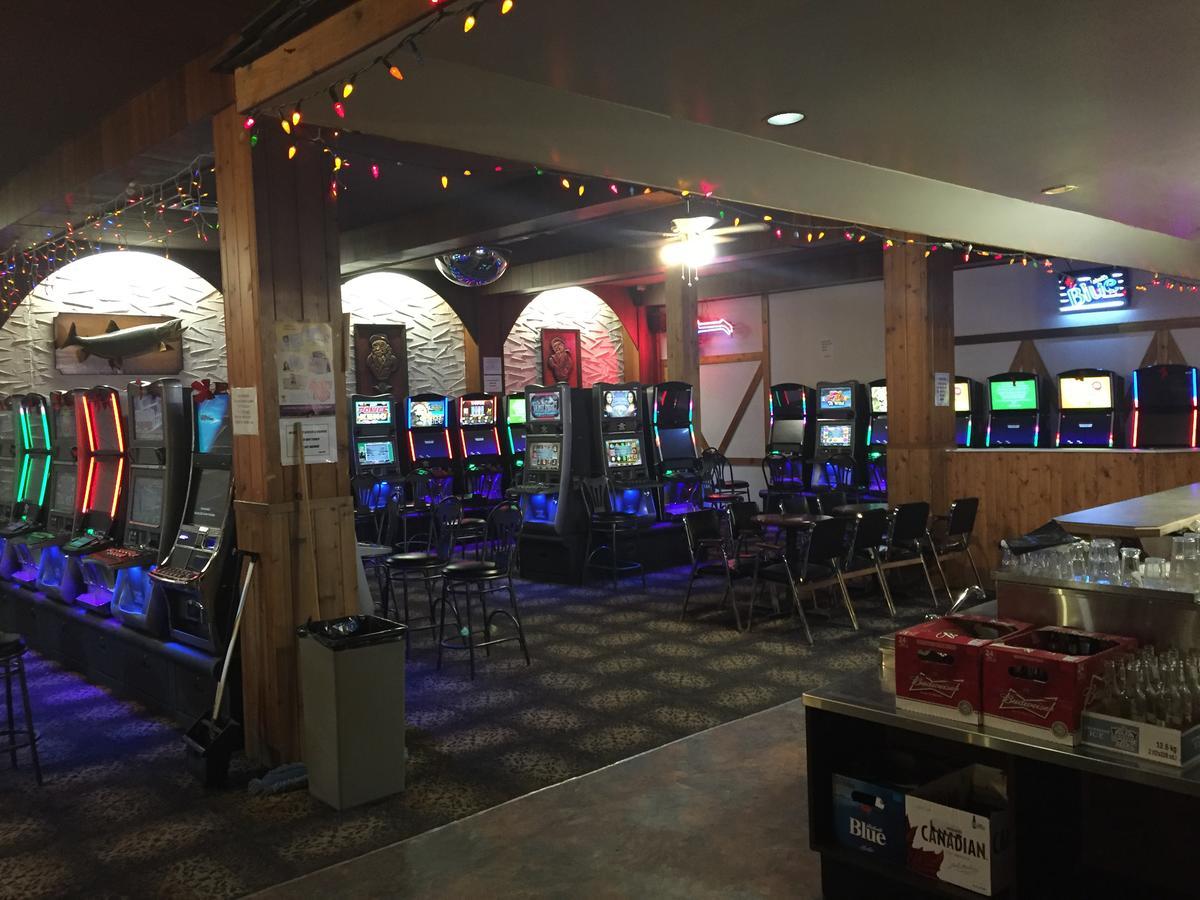 Royal Hotel Flin Flon Εξωτερικό φωτογραφία